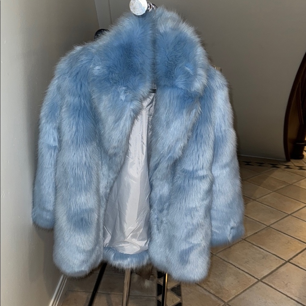 H&M SOLD OUT BLUE FUR COAT